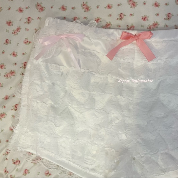 Coquette Bloomers - Picture 3 of 4